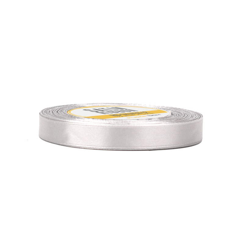 Tyylikäs hopeanvärinen satiininauha, 12 mm leveä