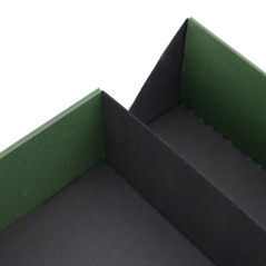 Kaksiosainen vihreä lahjalaatikko nauhalla | 340x190x85 mm | Superbox
