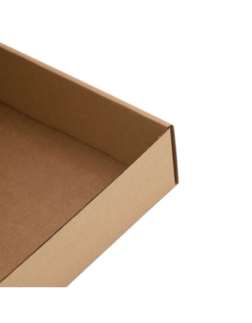 Ruskea neliön muotoinen laatikko, syvyys 5,5 cm, hienojen lahjojen pakkaamista varten