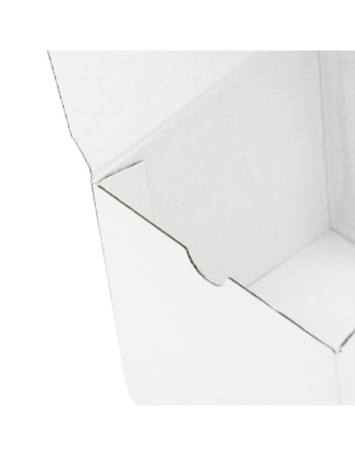 Valkoinen kuutionmuotoinen lahjapakkaus, jossa on kirkas ikkuna, kynttilöiden pakkaamiseen pakkaamiseen