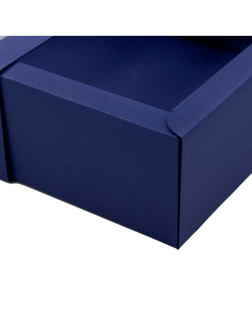 Sininen ylellinen tulitikkuaskin muotoinen lahjapakkaus, jossa on ikkuna