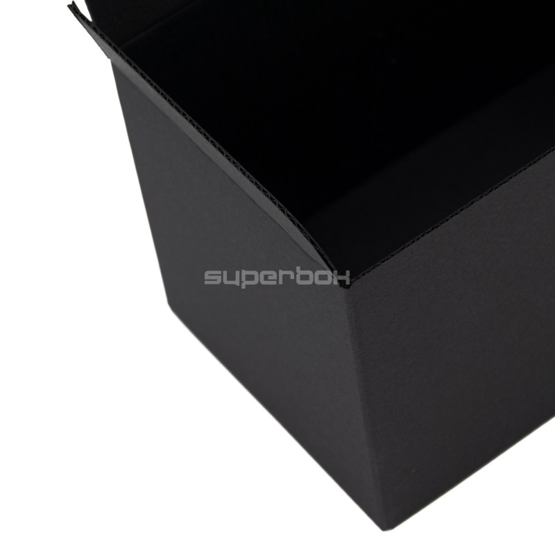 Elongated Black Box for Two Cylindrical Candles