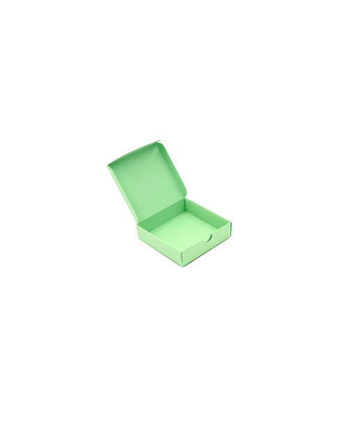 Pieni neliön muotoinen lahjapaketti Smaragdinvärisestä koristeellisesta pahvista