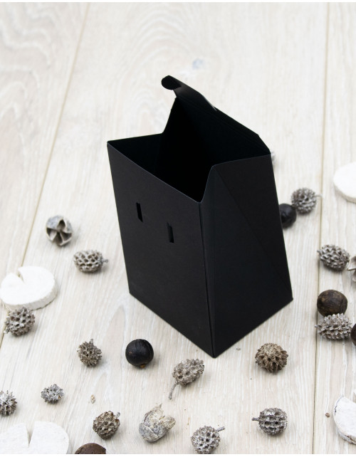 Musta pieni kolmion muotoinen laatikko kiitos, 12 cm korkea