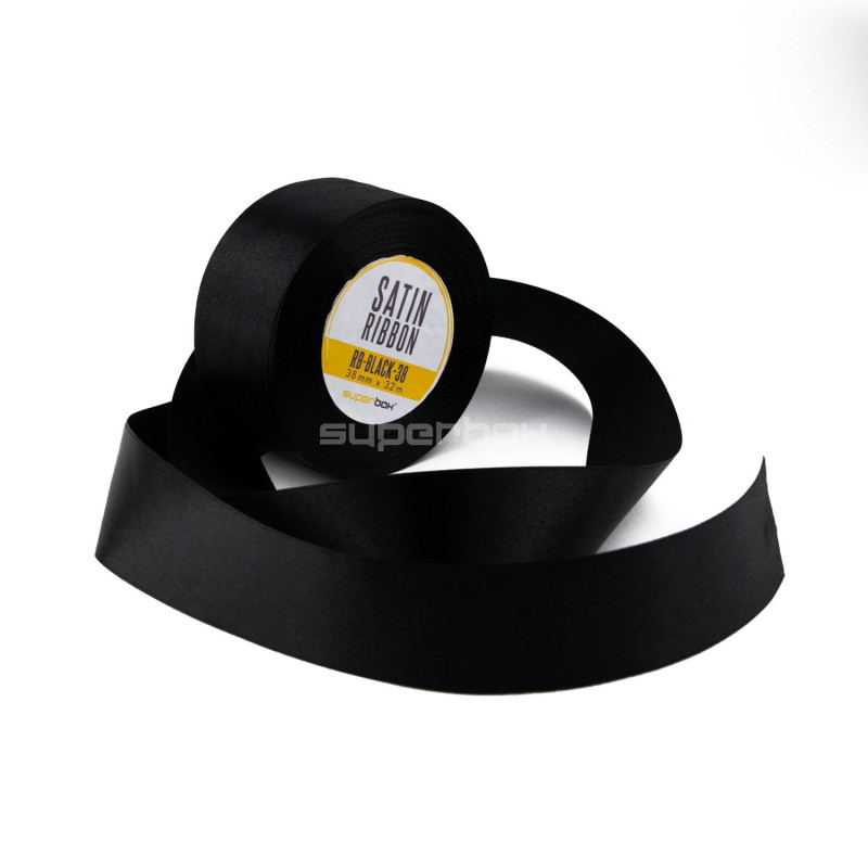 Syvä musta satiininauha, 38 mm leveä