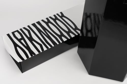 Elegant boxes covered with gloss lamination